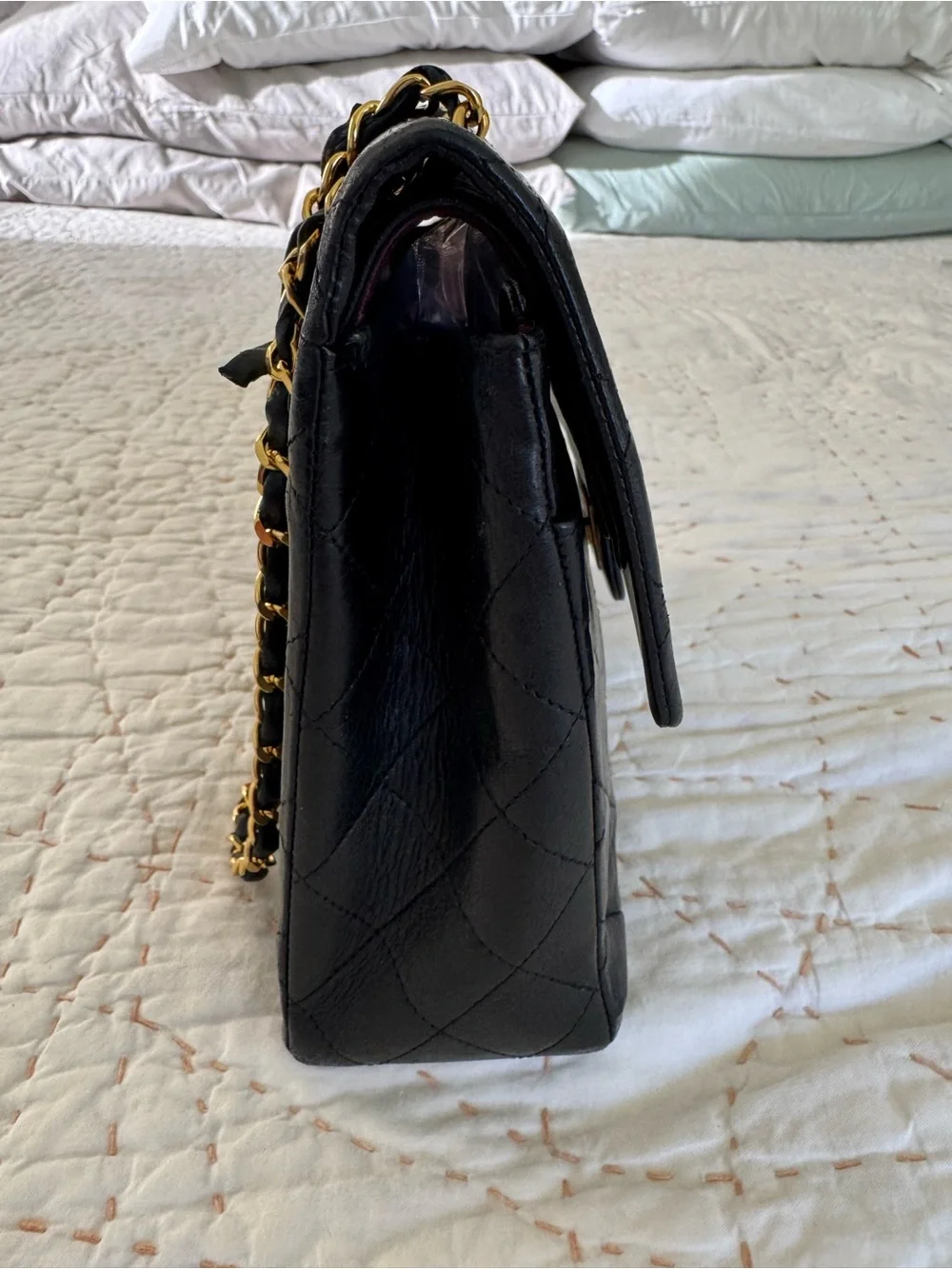 CHANEL Black Quilted Leather Shoulder Bag with Gold Hardware